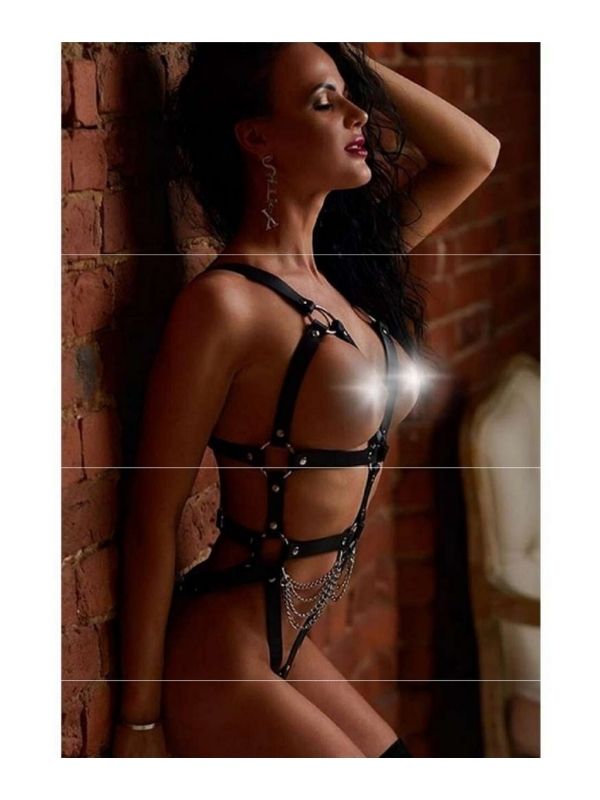 censan-siyah-zincir-detayli-ozel-bolgeleri-acik-seksi-fantezi-deri-harness-kostum-234154-1 Censan Siyah Zincir Detaylı Özel Bölgeleri Açık Seksi Fantezi Deri Harness Kostüm - Görsel 1